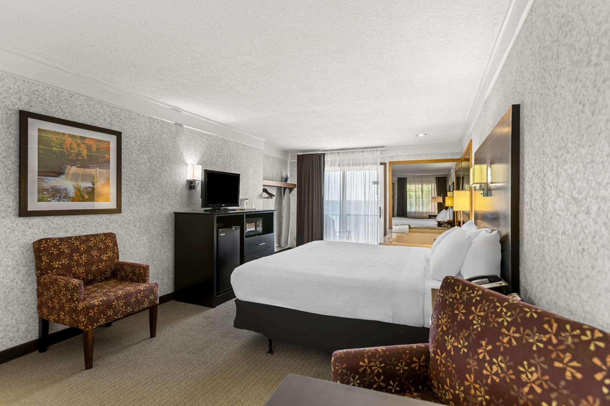 Quality Inn Lakefront Saint Ignace Ngoại thất bức ảnh