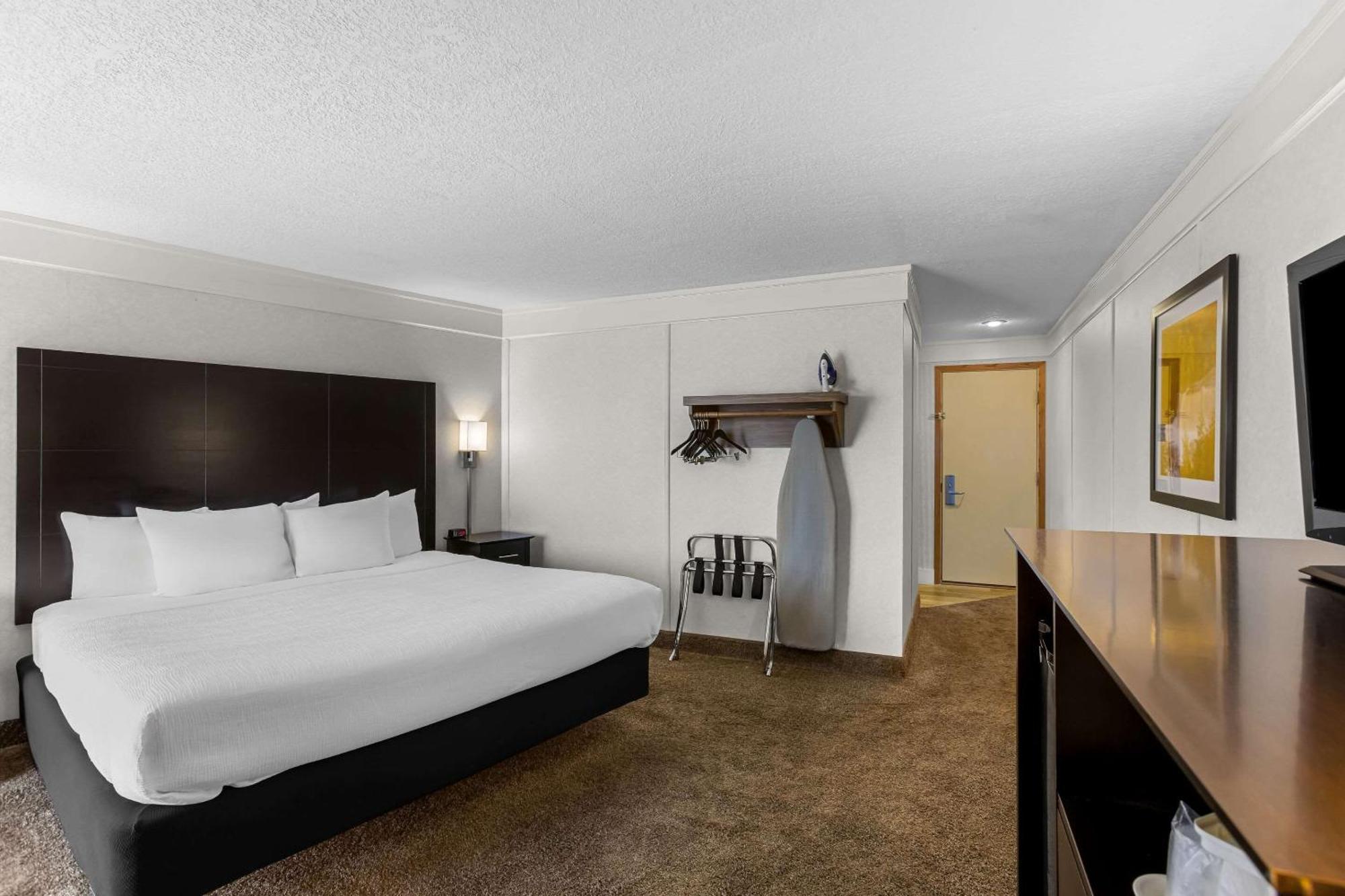 Quality Inn Lakefront Saint Ignace Ngoại thất bức ảnh