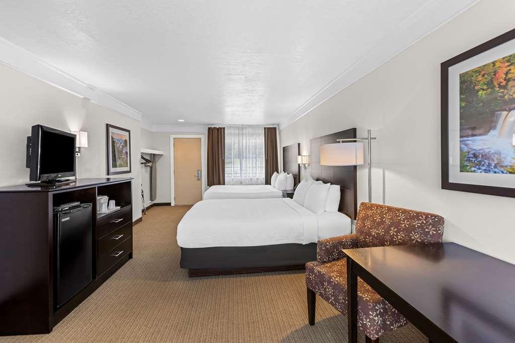 Quality Inn Lakefront Saint Ignace Phòng bức ảnh
