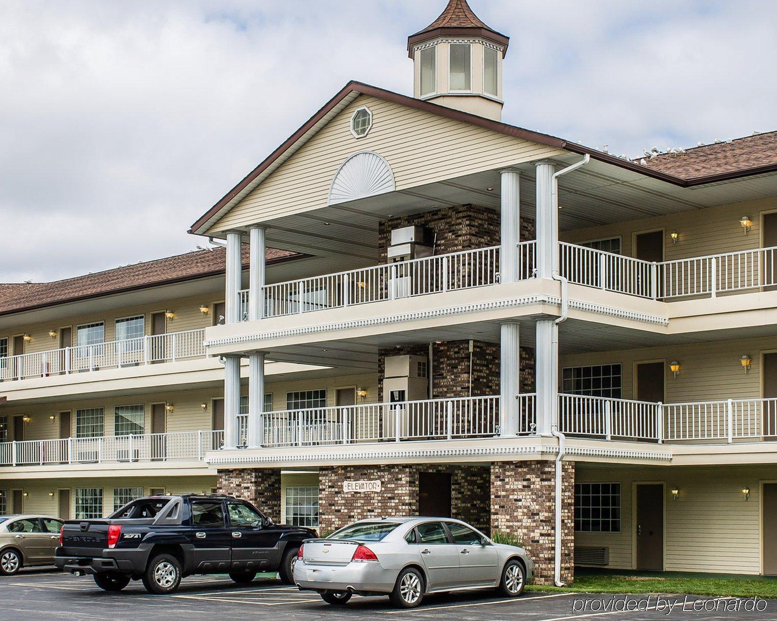Quality Inn Lakefront Saint Ignace Ngoại thất bức ảnh
